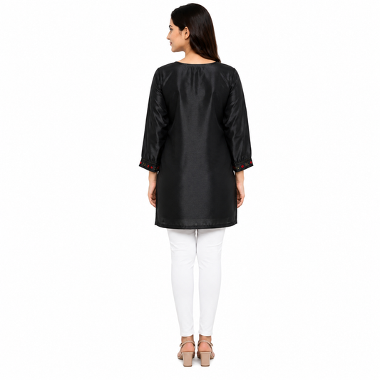 Women’s Black Embroidered Straight Kurti